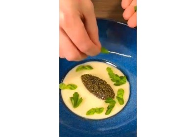 Vellutata di Topinambur e Caviale Osietra Perunov